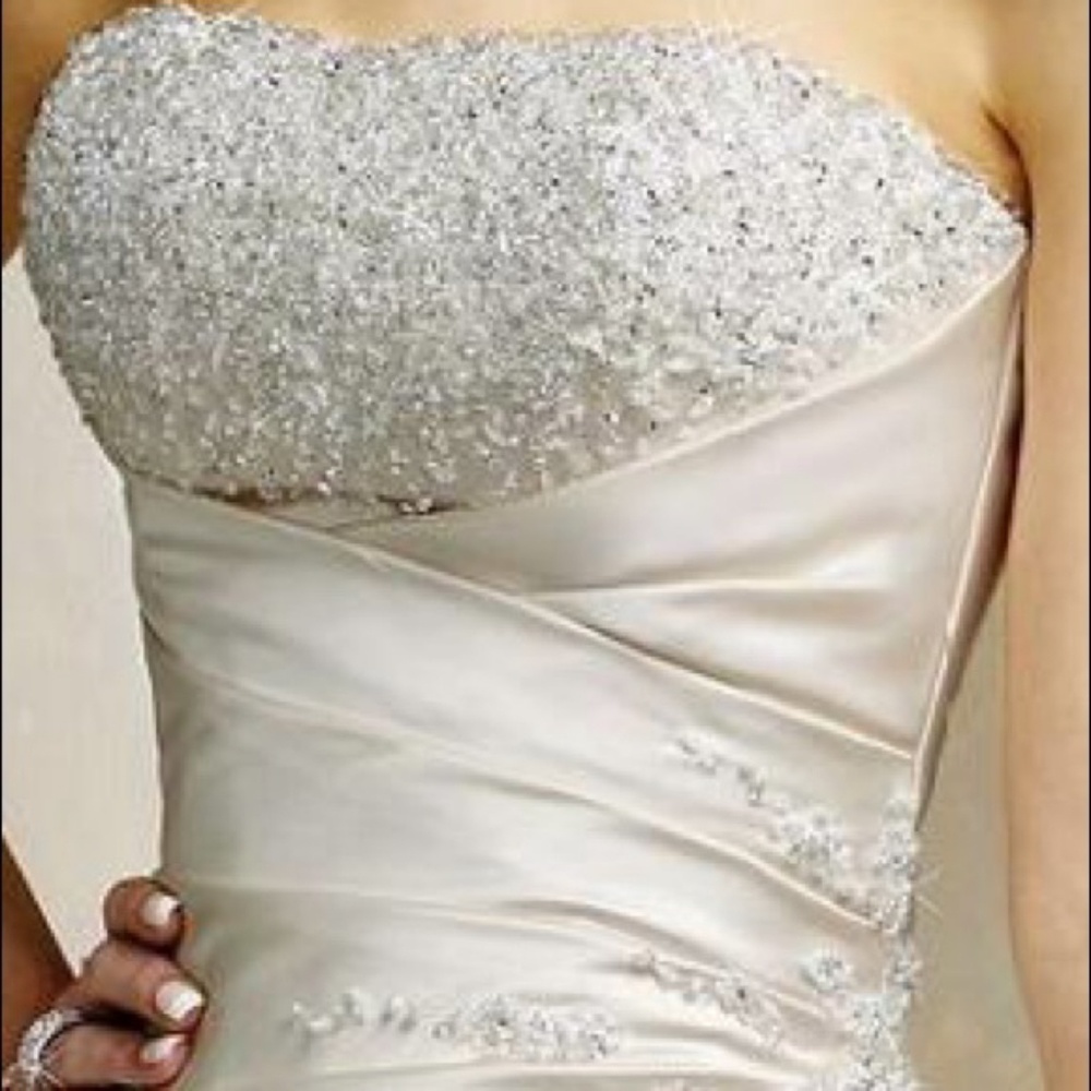 Wedding gown